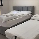 Aleksander Apartment